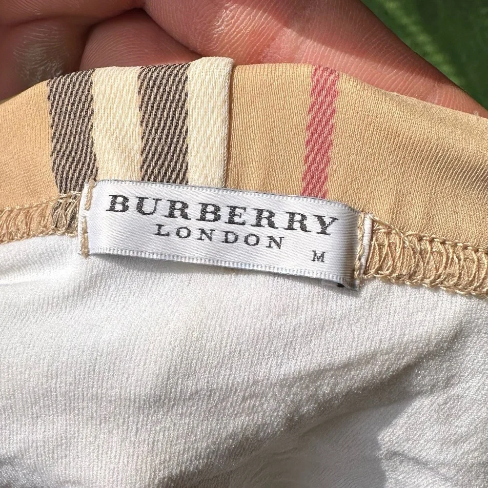 Burberry heritage men’s swim suit - Picture 3 of 3